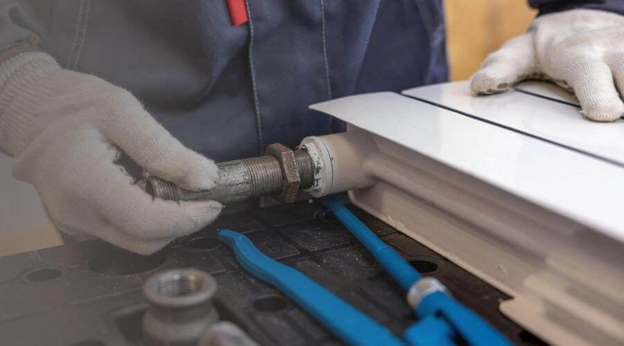 Professional expert plumbing services in Foss, OK